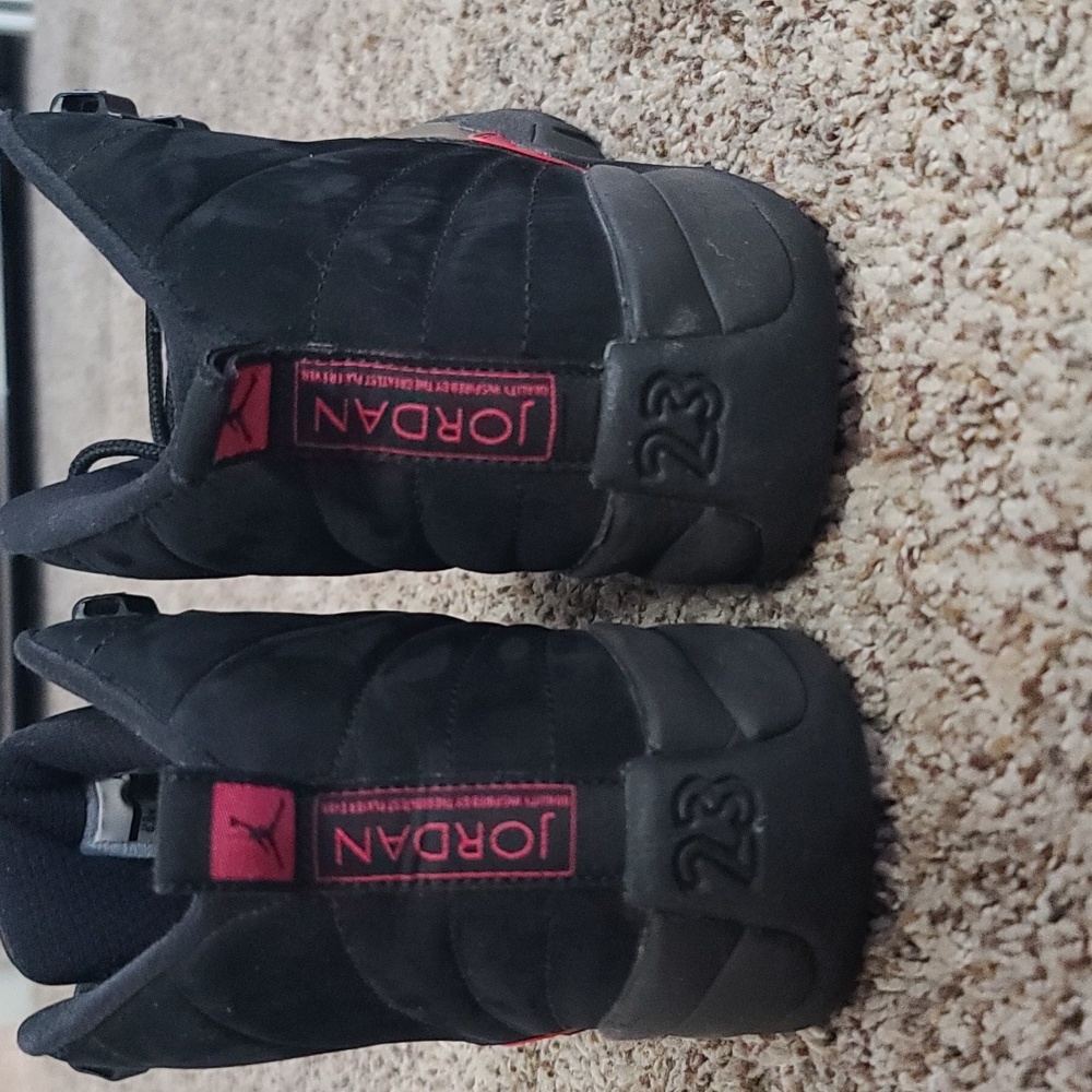 SHOES - Picture 4 of 7